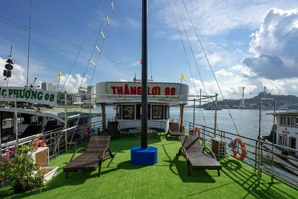 Halong Bay Half Day Tour (4 Hours)